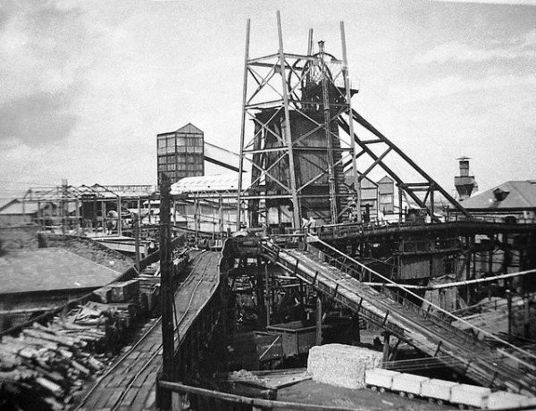 Chisnall Hall Colliery undergoing reconstruction 1949-50 Used with kind permission from Ted McAvoy