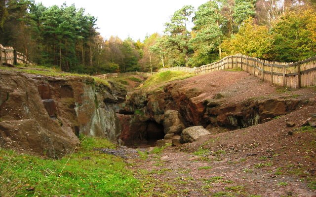 Engine Vein © Copyright Stuart & Fiona Jackson and licensed for reuse under this Creative Commons Licence