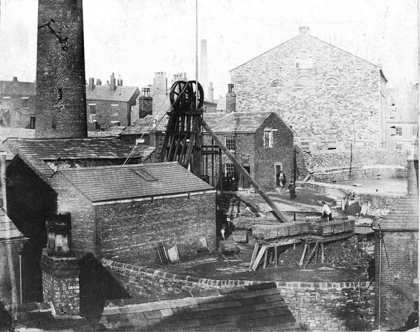 Holebottom Colliery Used with kind permission of Oldham Local Studies & Archives