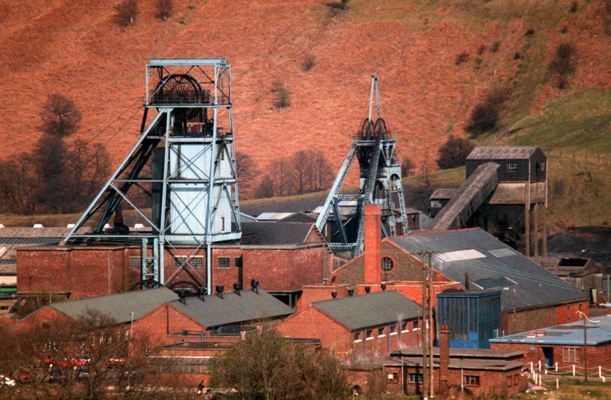 Lady Windsor Colliery 1988 Copyright © Stephen Thomas and used with his kind permission